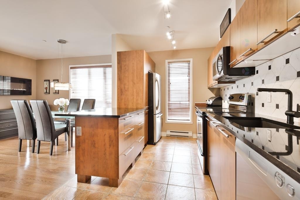 Condo de bonne dimensions à louer  (966 pc), disponible le 1er s — photo 1