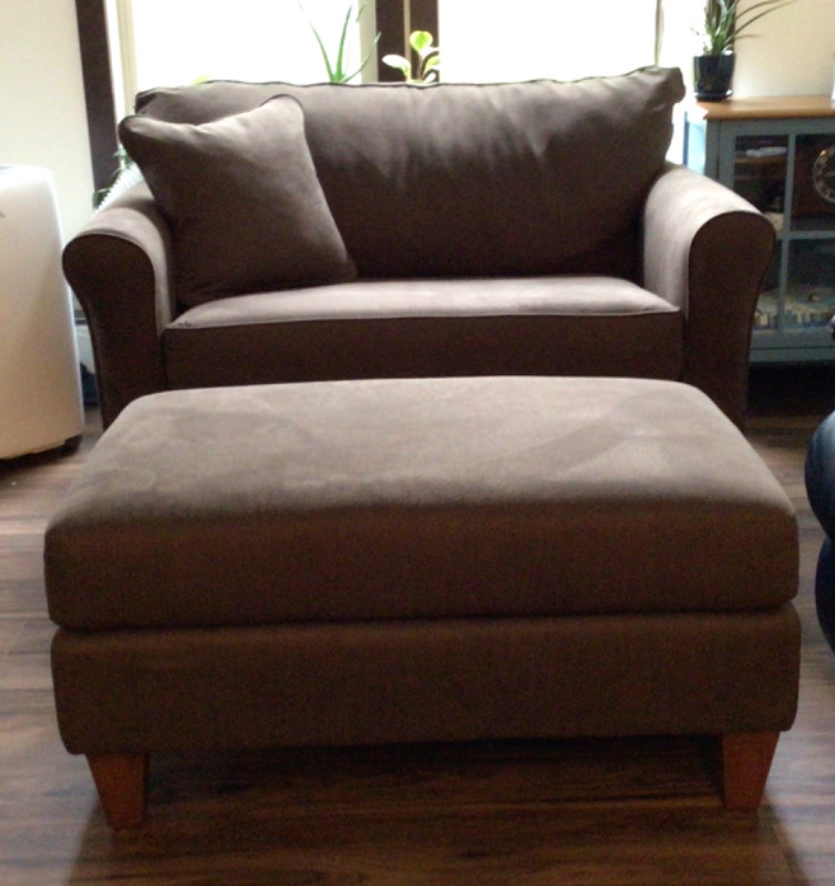 Love Seat Sofa Bed + Ottoman Couches & Futons Calgary Kijiji