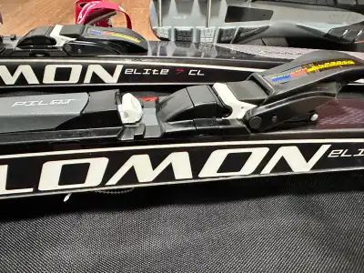 Ensemble de Ski de fond Salomon pour femme (utilisé 3 fois)., View more