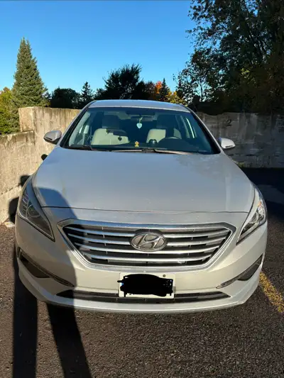 2015 Hyundai Sonata GLS 2.4L Key Features & Highlights: • 2-Way Long-Range Remote Key Fob Starter (p...