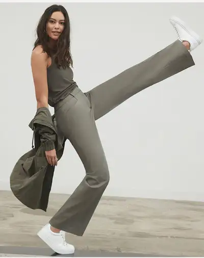 Women’s Wide leg twill pant (high rise) Size 8, View more