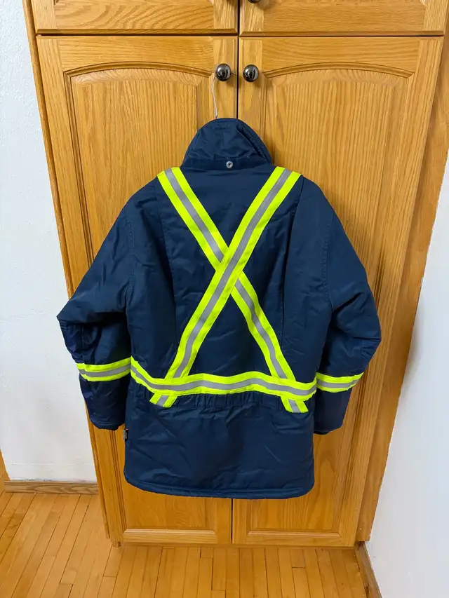 Helly Hansen Jacket $$$ OBO $$$ in Men's in Edmonton - Image 3