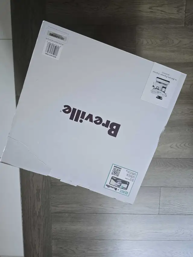 Breville Barista Express Impress- BES876SST in Coffee Makers in Mississauga / Peel Region - Image 9