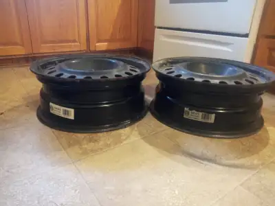 $25 for all 2 winter rims 17 inch from Honda CRV dummy tire Honda V obo