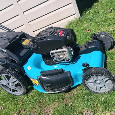 Selling Briggs 675EXI 3 N 1 Self Propelled FWD Rear Bagger, Side Discharge or Mulch Lawn Mower, 3 N...