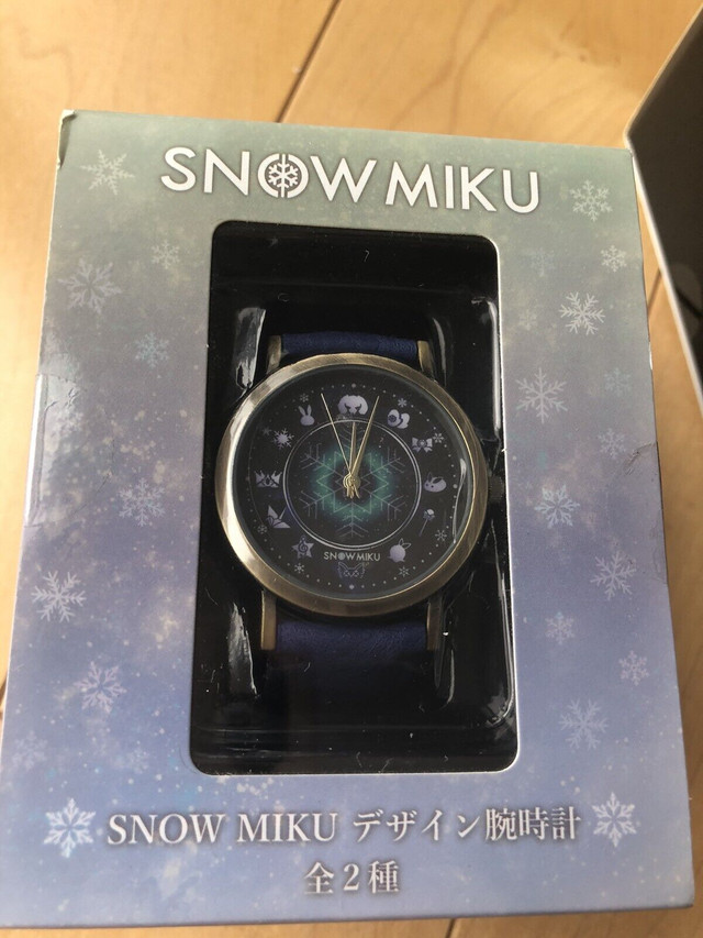 [ShinyToyz] Snow Miku Hatsune Wrist Leather Watch Christmas Gift dans Bijoux et montres  à Ville de Montréal - Image 4