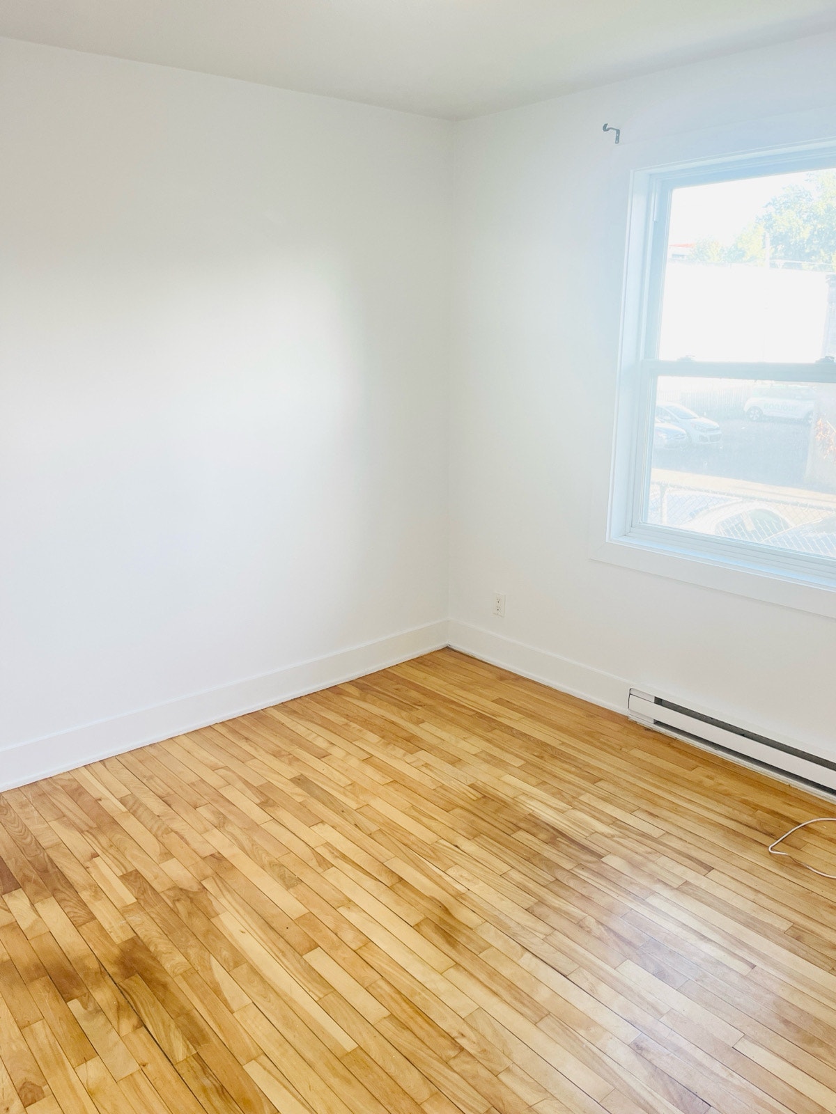 480 2e Avenue — photo 2