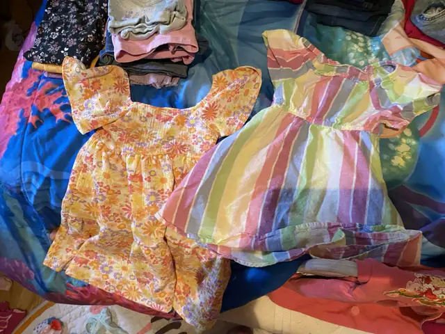 vêtements 5T Fille in Kids & Youth in Longueuil / South Shore - Image 9