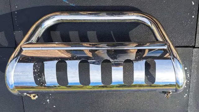 Bull bar/push bar for pickup, like new, stainless steel in Other in Dartmouth - Image 2