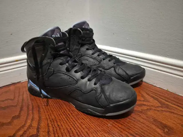 Air Jordan 7 Retro - Black in Men's Shoes in Mississauga / Peel Region - Image 6