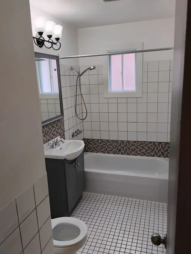 24E Ave Rosemont – 3½ demi-sous-sol lumineux, 1050$/mois in Long Term Rentals in City of Montréal - Image 7