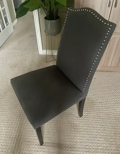 6 Modern Dining Chairs - Gently used, View more