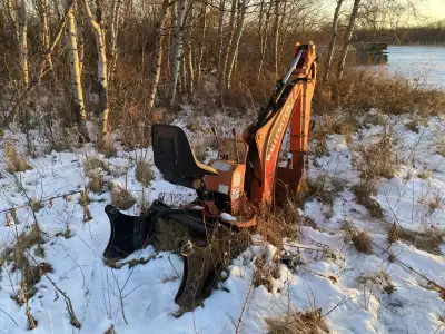 Wallenstein GX920 backhoe with boom extension. Will dig at least 11’ extended. Good working conditio...