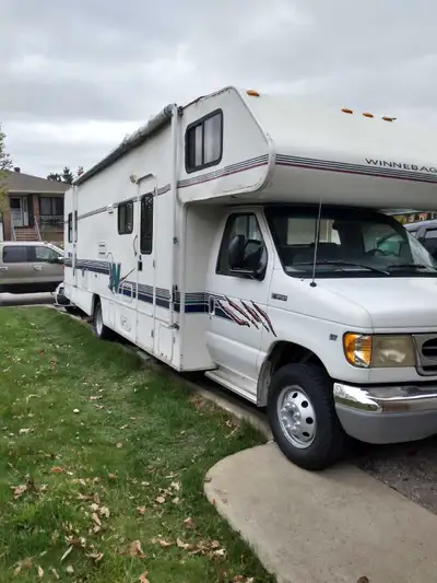 32' v10 4speed automatic overdrive trans low mileage runs & drives excellent new batteries new brake...