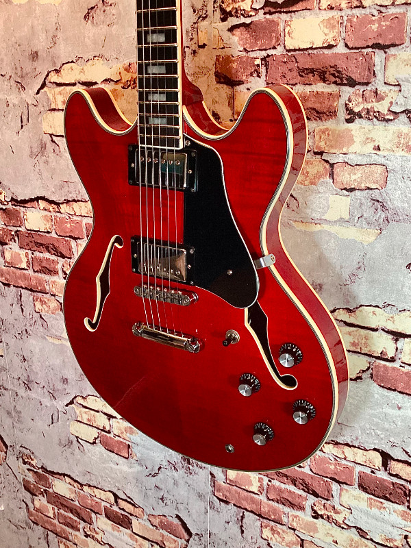 Sire Larry Carlton H7 - pre - Owned in Guitars in Oakville / Halton Region - Image 2