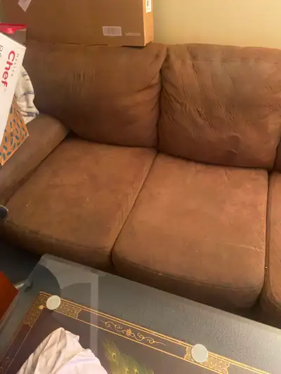 Good starter couch (used) sorry couldn’t get full couch in the pic it has 3 pads not 4