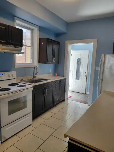 Main floor 3 bedroom apartment for rent in the heart of Orillia close to the vibrant downtown core a...