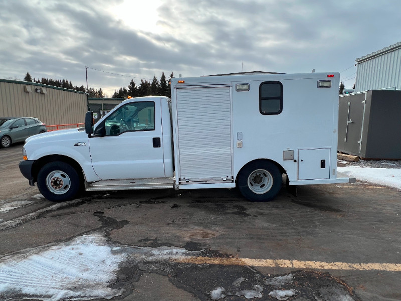 LOW KM! 32500km, 2004 F350 Cab & Chassis, Aluminum Body w/Genset Cars & Trucks St. Albert