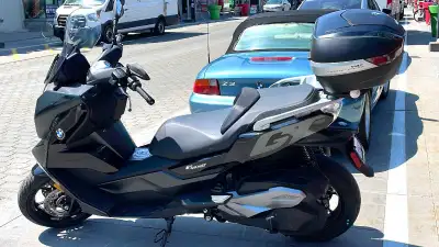 Selling my 2023 BMW C 400 GT Maxiscooter in mint condition with less than 1,000 km on the clock. Pow...