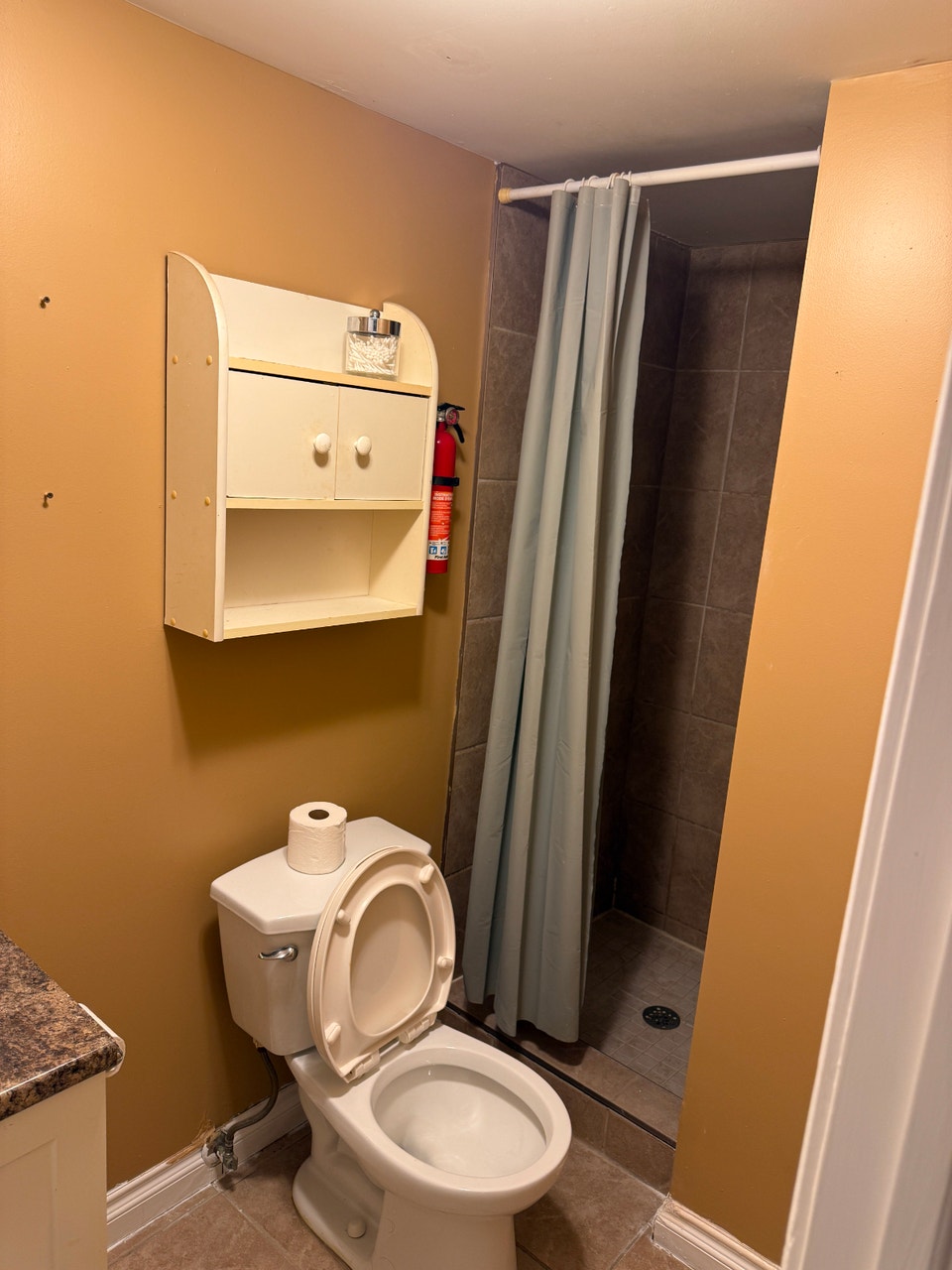 Studio Apartment for Rent – Niagara Falls – Available October 1 4