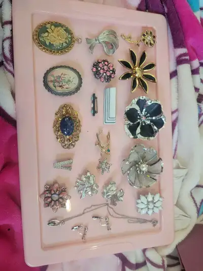 Vintage Brooch Lot, View more