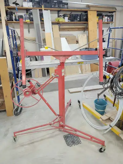 11 Ft drywall lift, used only on 2 house projects, in great condition $160 ph Tony 2047816316