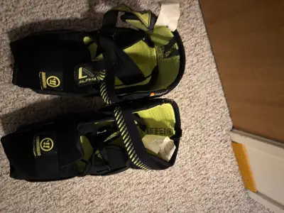 Men’s elbow pads, View more