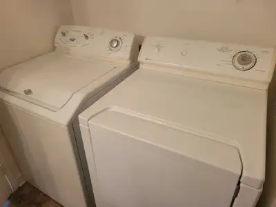 160$ Laveuse + Sécheuse – Sécheuse parfaite / Laveuse à réparer, View more