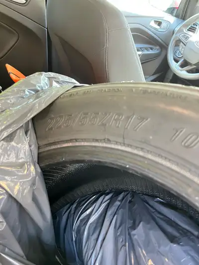 Brand new Summer tires for sale 225/55Z/R17 contact me for more infos 514-951-5790
