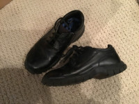 SIZE 13 SMART FIT BRAND BLACK TIE DRESS SHOE