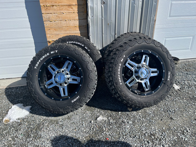 Vehicle tires in Other in Timmins