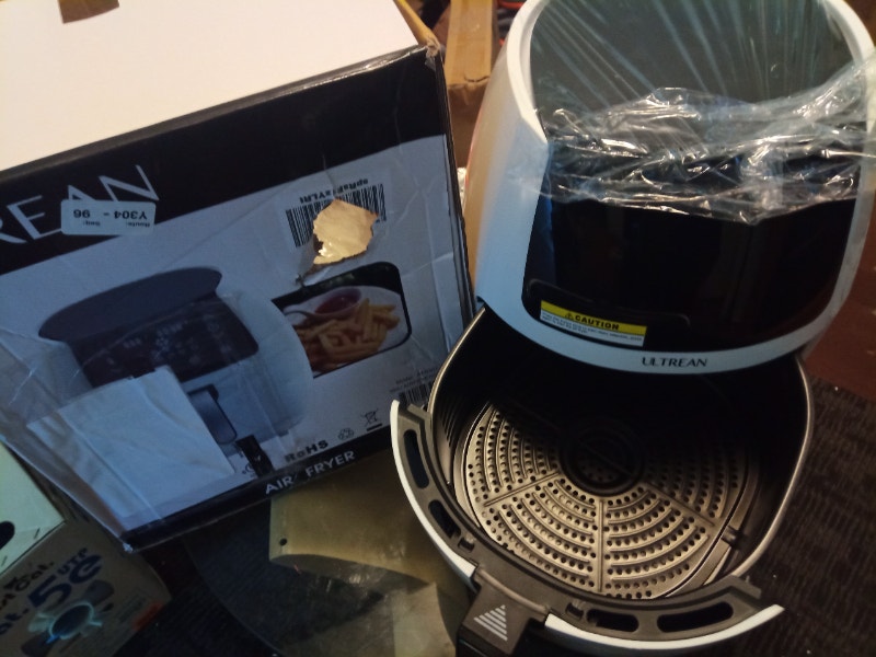 5.8 qt Air Fryer digital LCD touchscreen Microwaves & Cookers