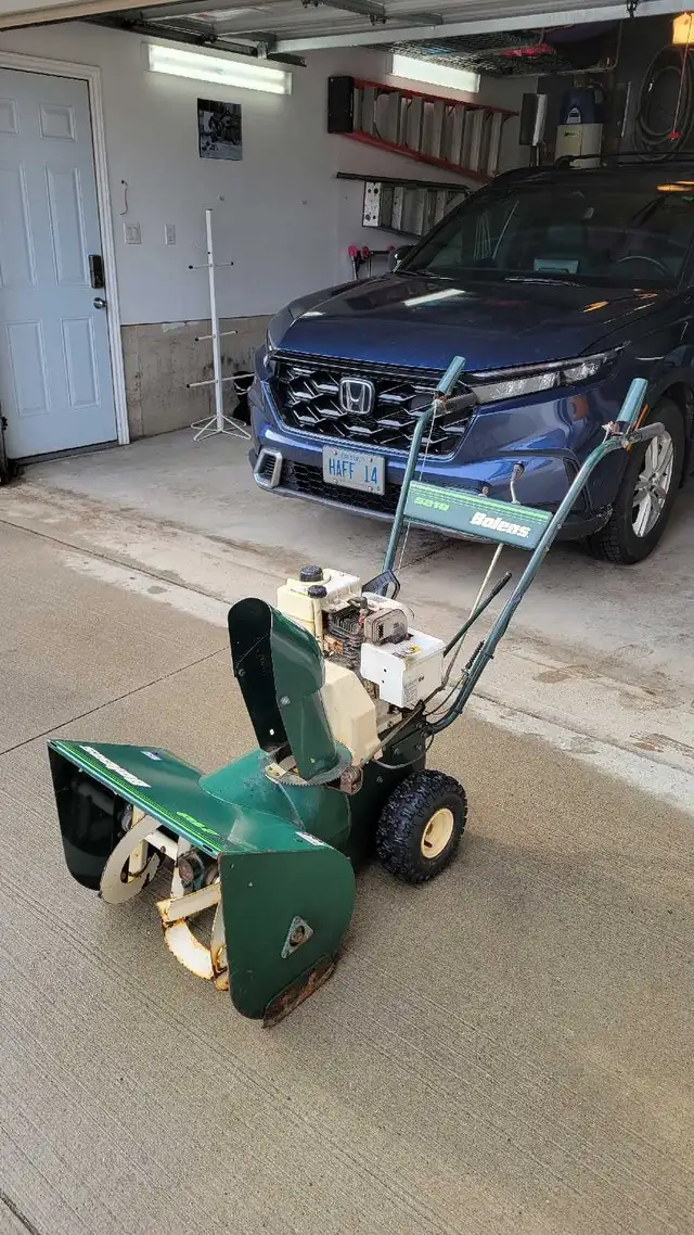 Snowblower  in Snowblowers in Kitchener / Waterloo - Image 3