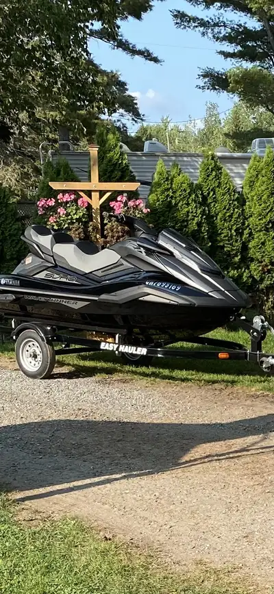 2021 Yamaha FX SHO Cruiser … black in excellent shape .. low hours ( 35 ) trailer included must see...