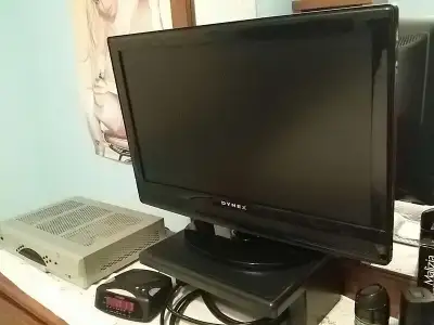 Dynex LED TV 23,6 inches - 2 HDMI inputs - 720p, View more