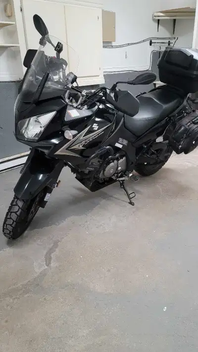 Suzuki vstrom 650 2011 in very good condition. Fresh oil change, heated grips, ABS, Givi cases and m...