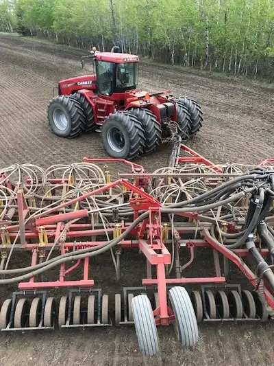 2005 5710 Series 2 air drill 64 foot Double shoot Mid Row banders (new) 9.8 inch spacing new primary...