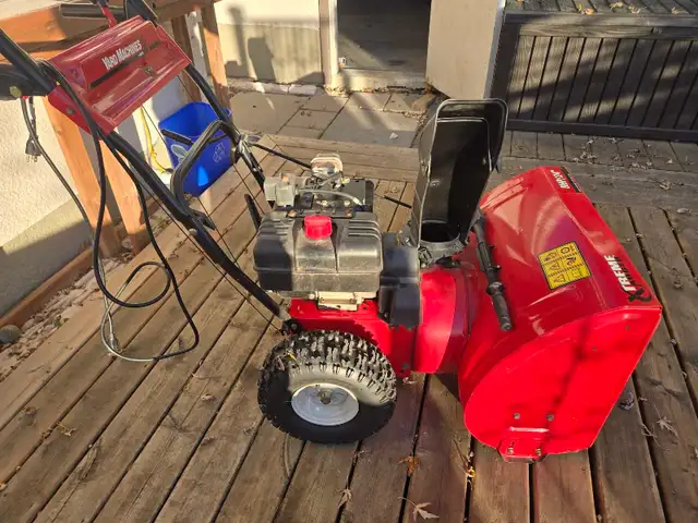 Yard Machines Snowblower in Snowblowers in Winnipeg - Image 3