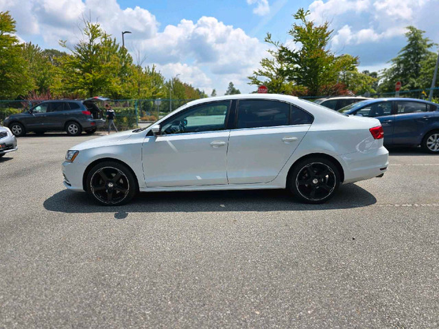 2015 vw jetta Highline in Cars & Trucks in Delta/Surrey/Langley - Image 3