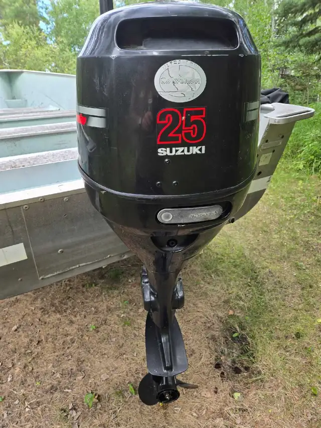 25hp suzuki 4 stroke long leg in Powerboats & Motorboats in Prince Albert - Image 5
