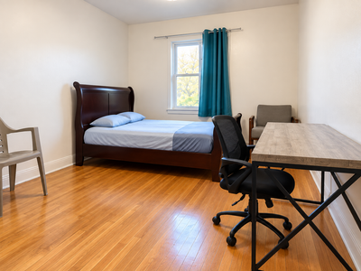Private Room for RENT – Next to Metro Plamondon!, View more