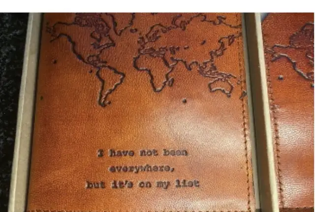 (NWOT) Embossed Leather Passport Holder/Cover with Luggage Tag in Other in Calgary - Image 2