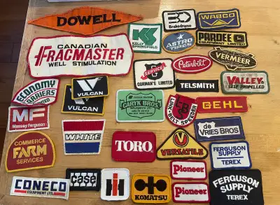 lot of 32 vintage patches , View more