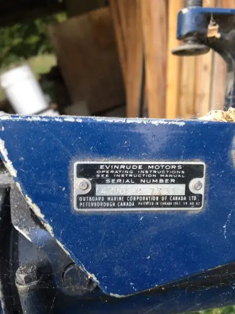 Moteur de Bateau hors-bord ou chaloupe de marque Evinrude 4hp in Powerboats & Motorboats in Laval / North Shore - Image 8