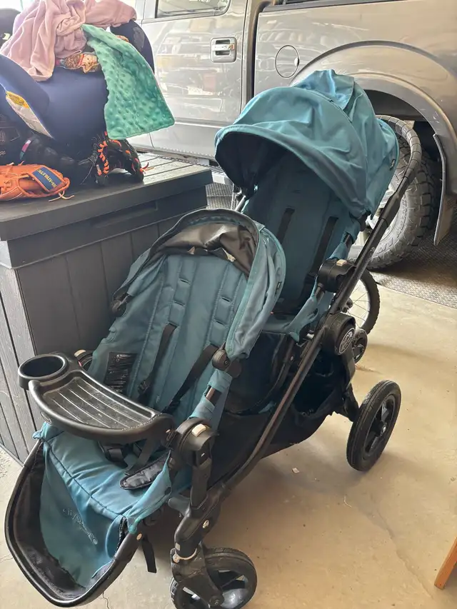 City Select Double Stroller with many accessories in Strollers, Carriers & Car Seats in Edmonton - Image 2