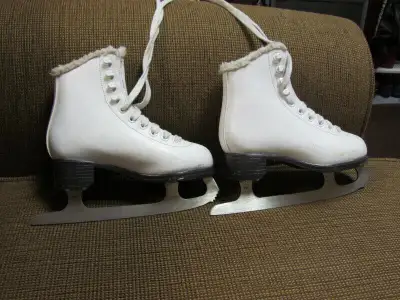 Girls Ice skates, Size 12, View more