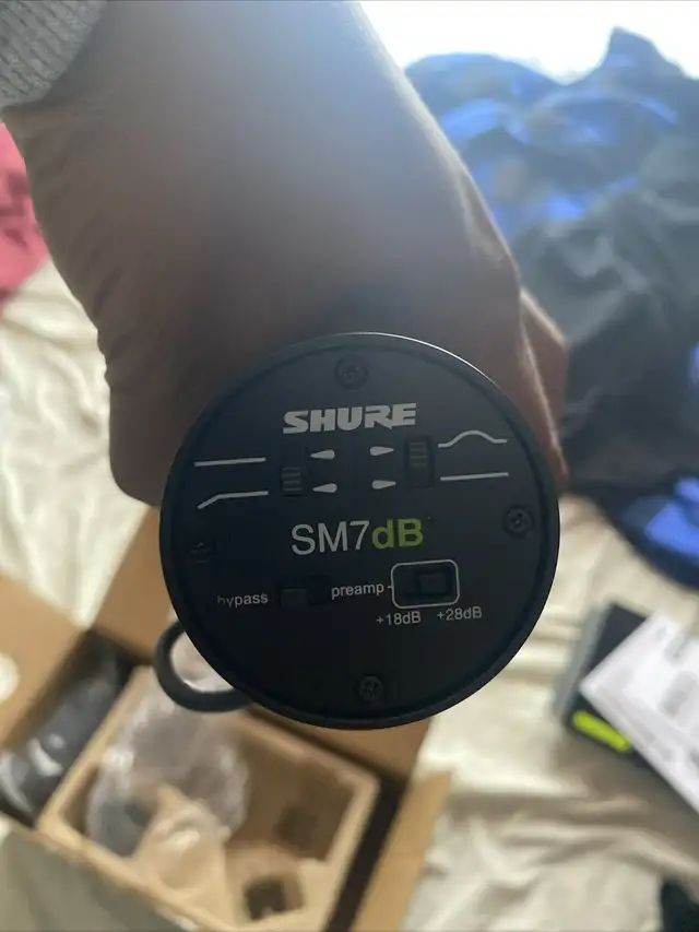 Shure SM7db Microphone in Pro Audio & Recording Equipment in Mississauga / Peel Region - Image 3