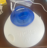 Vicks Vaporizer Pure Steam w/night light humidifier 