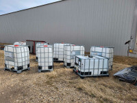 8 empty 500 liters and 1000 liters empty totes for sale