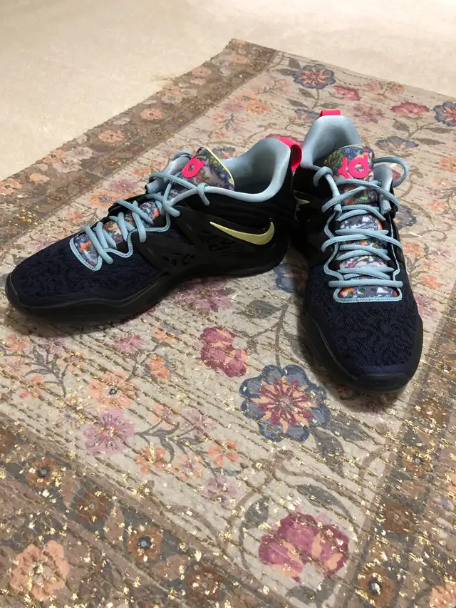Nike KD 15 - Size 11 in Men's Shoes in Mississauga / Peel Region - Image 3